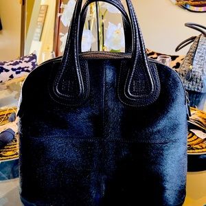 Pre-Owned Authentic Givenchy Satchel Handbag with Black Haircalf/Leather Handles